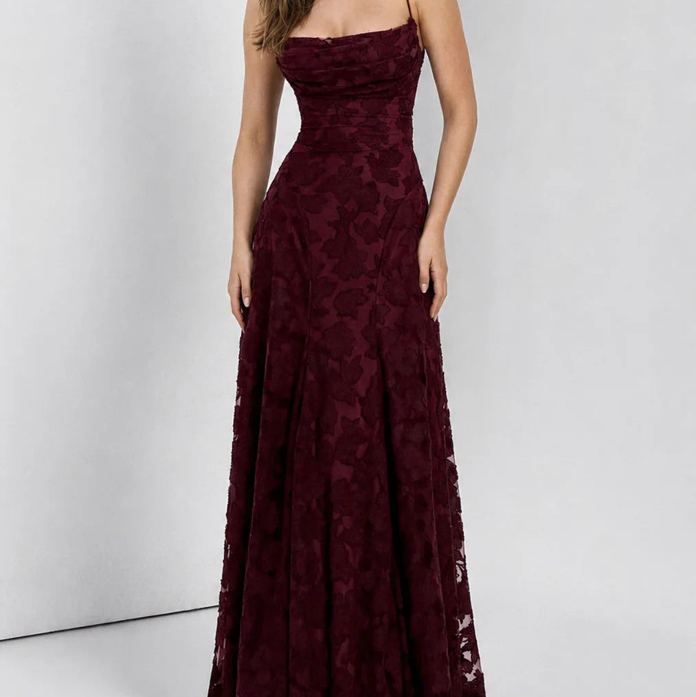 Abito Lungo Bordeaux In Pizzo Con Spalline Sottili