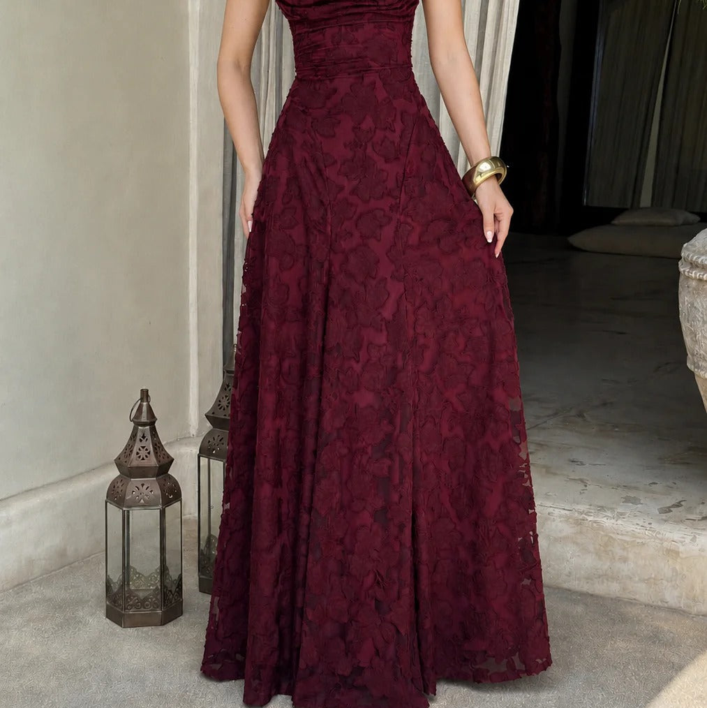 Abito Lungo Bordeaux In Pizzo Con Spalline Sottili