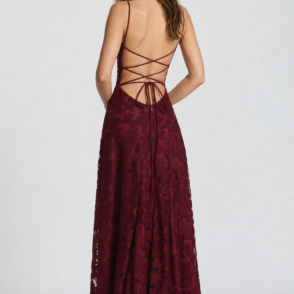 Abito Lungo Bordeaux In Pizzo Con Spalline Sottili